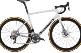 新型スラム・レッドeタップAXS搭載の完成車が続々登場！