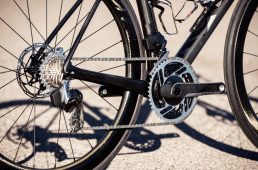 新型スラム・レッドeタップAXS搭載の完成車が続々登場！