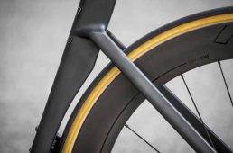 スペシャライズド・ヴェンジ　走りの質を3人のライダーが斬る