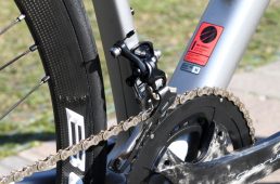 カンパニョーロ・コーラスも12速に！