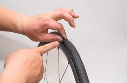 【URL保存版】プロが教える！失敗しないタイヤ＆チューブ交換のコツ