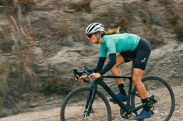 超軽量サスペンション搭載　キャノンデールのグラベルバイク「トップストーンカーボン」