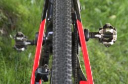 超軽量サスペンション搭載　キャノンデールのグラベルバイク「トップストーンカーボン」