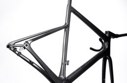 名車エボが衝撃のモデルチェンジ