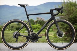 名車エボが衝撃のモデルチェンジ