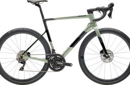 名車エボが衝撃のモデルチェンジ