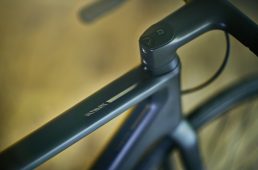 キャニオン新型ロード「アルティメットCFエボディスク」発売　完成車で6kg切りを達成