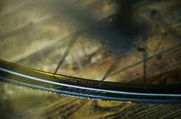 キャニオン新型ロード「アルティメットCFエボディスク」発売　完成車で6kg切りを達成