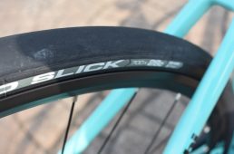 ビアンキ・インフィニートXE　インフィニートのセカンドグレード