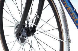 OnebyESU「OBS-RBD1.25TH」ディスクロードバイクのカーボンフォーク