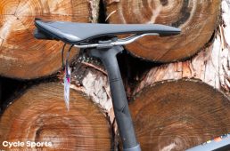 メリダ・サイレックス+8000E　650B+GRX採用の最新仕様グラベルツアラー