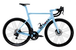 SKピニンファリーナディスク　デローザで人気のエアロロードがさらにエアロに