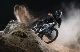 スペシャライズドのオールマウンテンバイク「エンデューロ」がフルモデルチェンジ