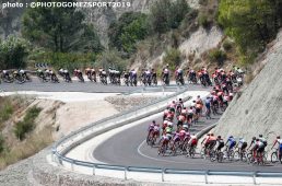 ブエルタ・ア・エスパーニャ2019第２ステージはキンタナが逃げ切り区間優勝／ロッシュが総合首位