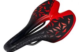 スパカズのショートノーズサドル、チューブレス用バルブ、バルブキャップ、CO2インフレーター