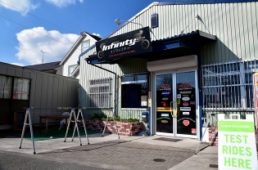 インフィニティー