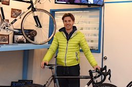 ドリアーノ・デローザ × クネゴ対談『理想のロードバイク』