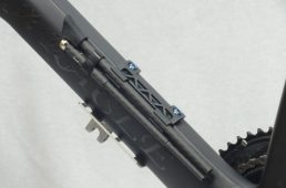 撮影用・超軽量簡易スタンド「インスタンド」発売