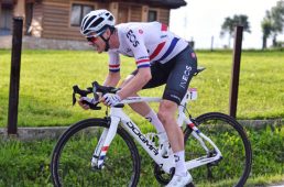 ピナレロ・ドグマ F12 ベン・スウィフト英国チャンピオンカラー