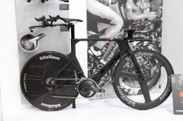 【ユーロバイク速報】ヴィジョンの新作は、ミドルグレードホイールとTT用