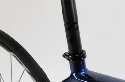 コラテックのアルミロード「ドロミテ」にディスクブレーキモデルが登場