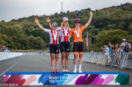 女子トップ３、左からフライ、ネフ、テルプストラ