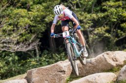 終始安定した走りを見せ、優勝したネフ