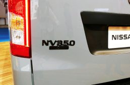日産NV350キャラバンブラックギアコンセプト