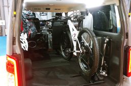 日産NV350キャラバンブラックギアコンセプト