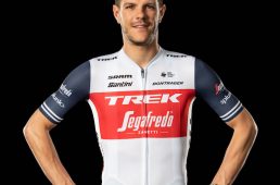 トレック・セガフレード2020チームジャージ