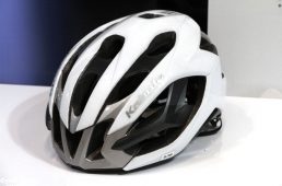 【サイクルモード2019動画速報！】カブトの開発中新製品を3つ発見！