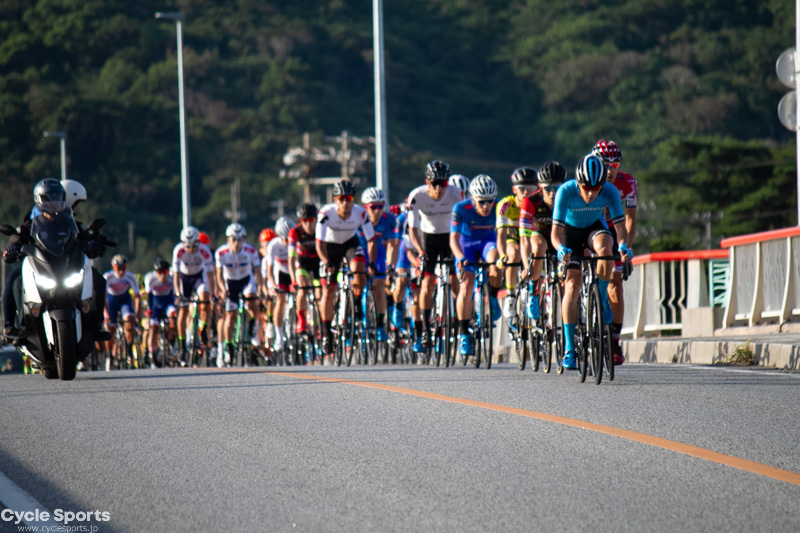 ツール ド おきなわ 男子チャンピオンレース ブリッツェン増田が独走勝利 サイクルスポーツがお届けするスポーツ自転車総合情報サイト Cyclesports Jp