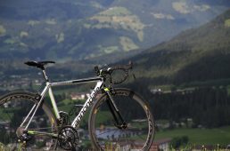 安井キャノンデール・スーパーシックスエボハイモッド6