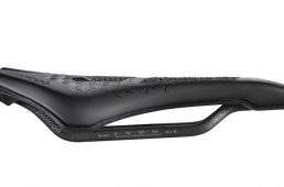 ディメンショントライ