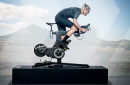 Zwift人気は衰え知らず！　スマートトレーナーはさらに進化し、低価格化も