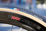 標準装備のBontrager（ボントレガー）・R4クラシックス ハードケース