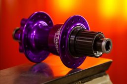 ISOブーストリアハブマイクロスプライン