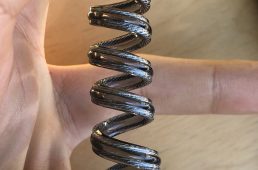 Qバイロカーボン柄