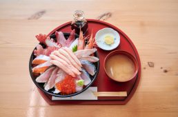 鯛喜の「海鮮丼豪華」