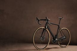 キャニオン・アルティメット CF EVO