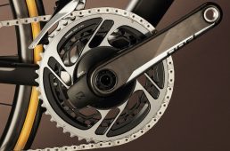 キャニオン・アルティメット CF EVO