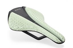 フィジーク・アンタレス ヴァーサス エボ 00 アダプティブ