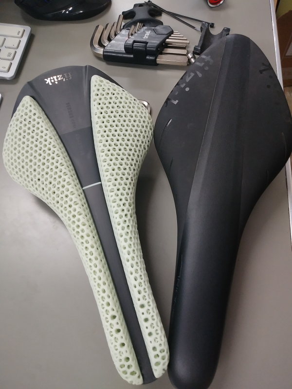 フィジーク・アンタレス ヴァーサス エボ 00 アダプティブ 速攻