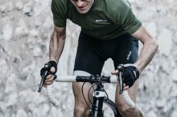 デマルキ2020春夏