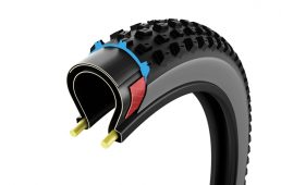 注目グラベルタイヤ