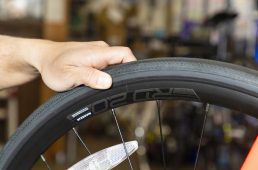 ミドルグレード・ディスクブレーキロードバイク