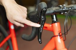 ミドルグレード・ディスクブレーキロードバイク