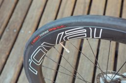 ミドルグレード・ディスクブレーキロードバイク