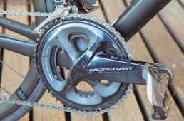 ミドルグレード・ディスクブレーキロードバイク