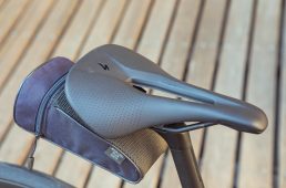 ミドルグレード・ディスクブレーキロードバイク